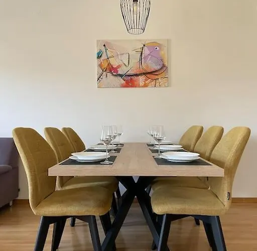 Deluxe Bayview Oasis *