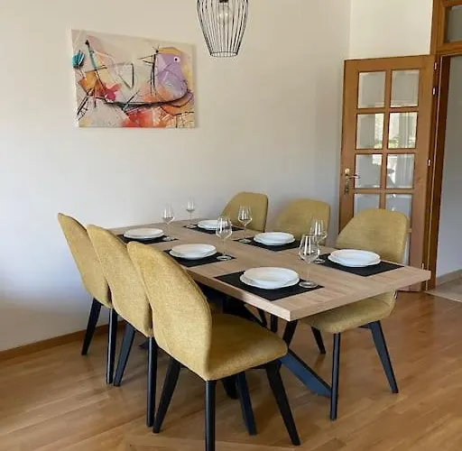 Deluxe Bayview Oasis