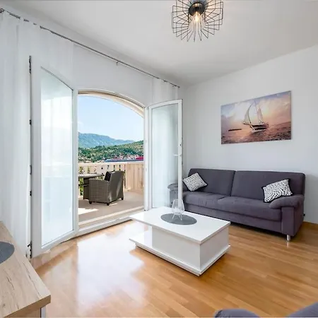 Deluxe Bayview Oasis