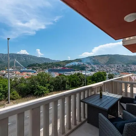 Deluxe Bayview Oasis Апартаменты