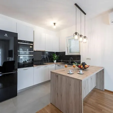 Deluxe Bayview Oasis דירה דוברובניק