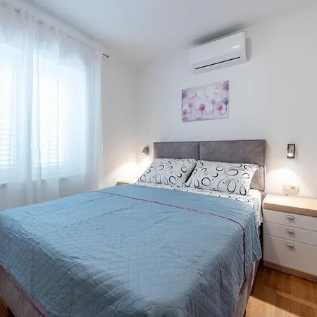 Deluxe Bayview Oasis