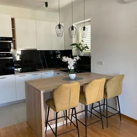 Deluxe Bayview Oasis *