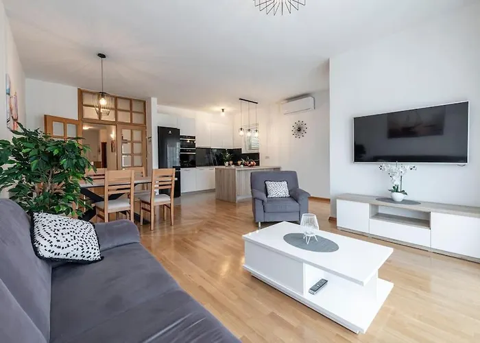 Апартаменты Deluxe Bayview Oasis