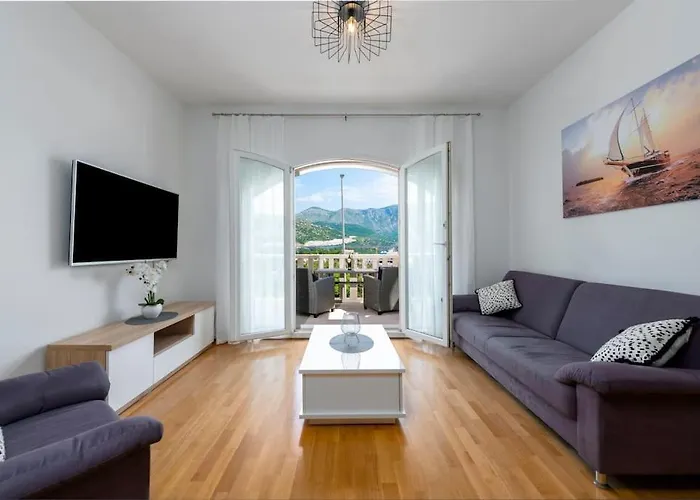 Deluxe Bayview Oasis Apartament *