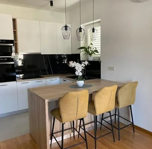 Deluxe Bayview Oasis *