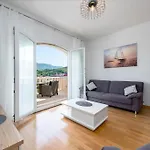 Deluxe Bayview Oasis