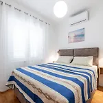 Deluxe Bayview Oasis